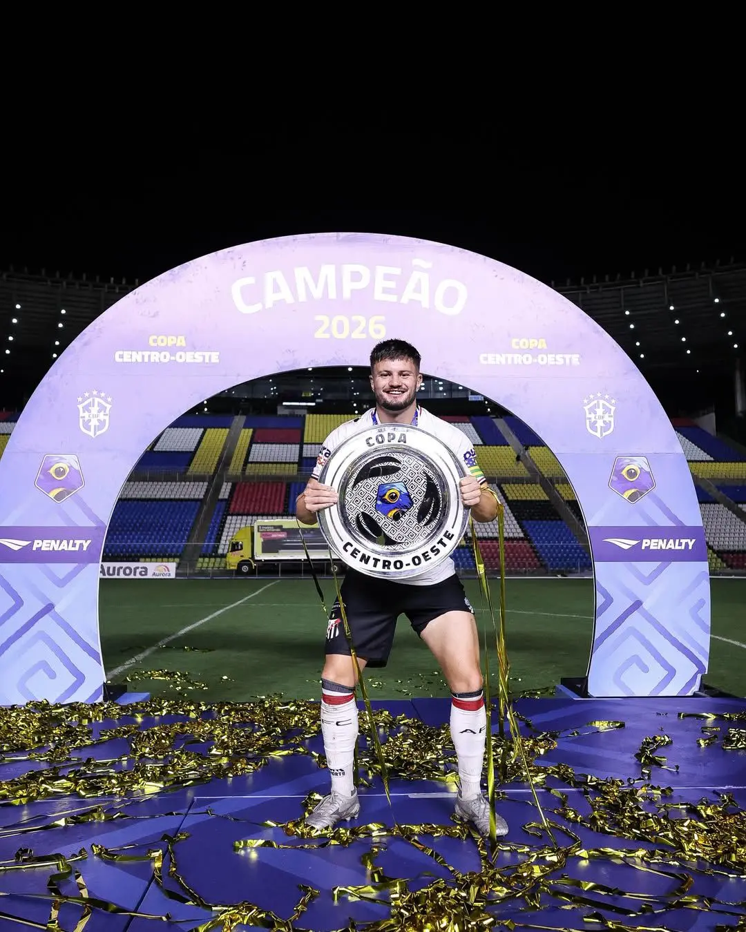 Destaque do Anápolis, Matheus Lagoa acerta saída para o futebol asiático