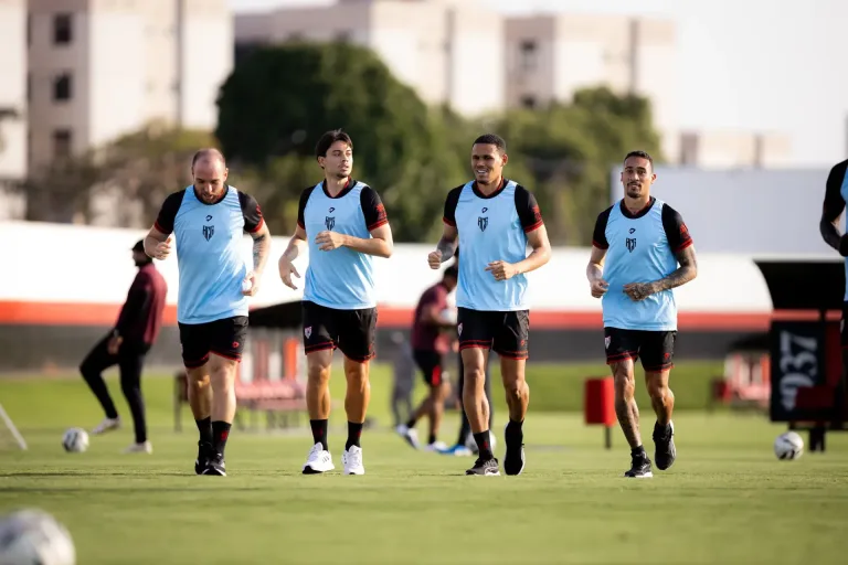Em nota oficial, atletas do Atlético-GO cobram salários, direitos de imagem e FGTS atrasados admin