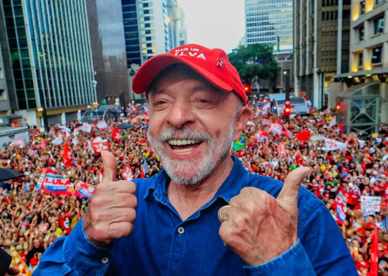 Apenas 35 mil votos foram registrados após às 17h e não alteraram o resultado das urnas admin