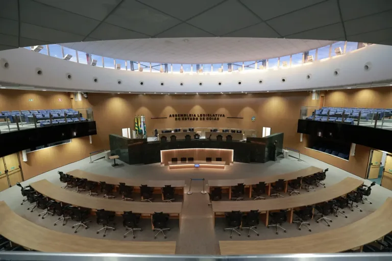Alego renova quase metade das cadeiras em eleição com surpresas admin