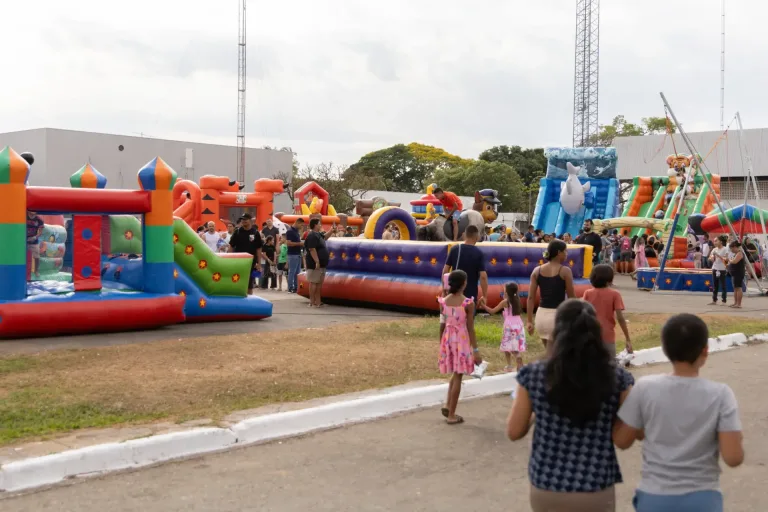 Aparecida promove festa gratuita para crianças com brinquedos, shows e sorteio de bicicletas admin