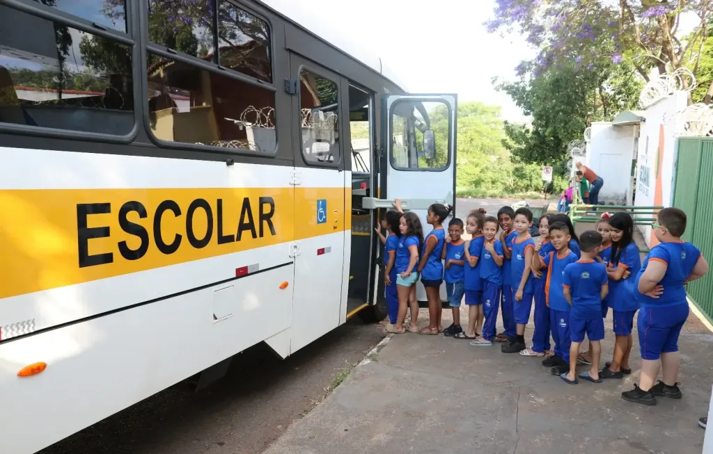 Goiás prevê repasse de R$ 17,3 milhões para transporte escolar nesta sexta-feira (30) admin