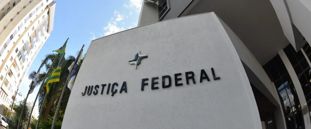 Justiça Federal em Goiás condena quatro por lavagem dinheiro e ligação com PCC admin