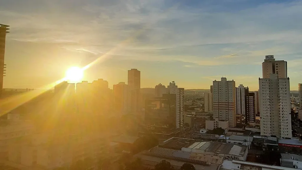 Goiás terá sexta-feira de sol, calor intenso e baixa umidade; veja previsão admin