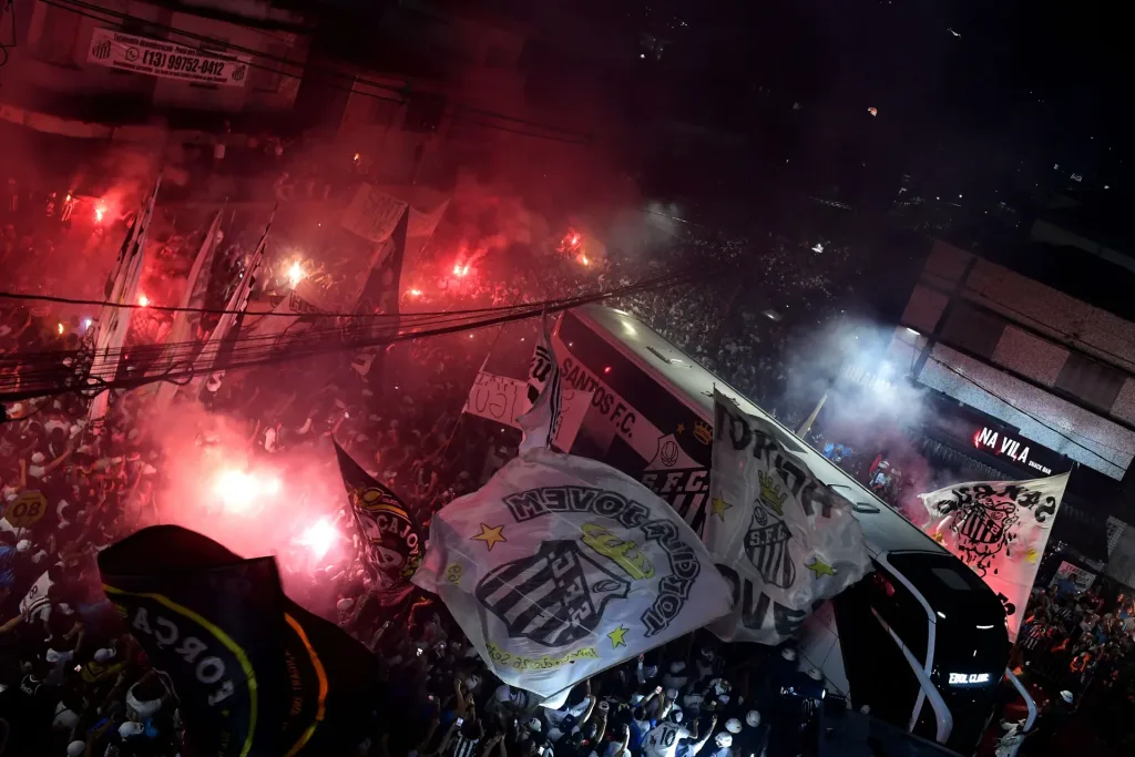 Torcida do Santos esgota ingressos para jogo contra o Bahia em três horas admin