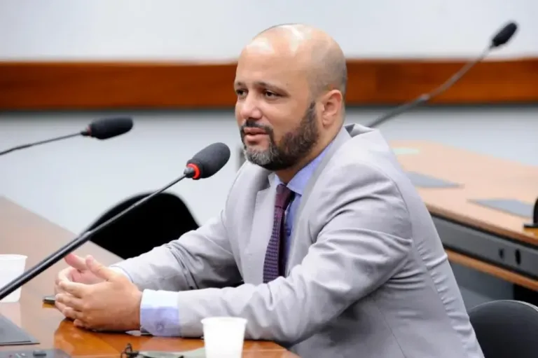 Custo médio do voto de deputados federais eleitos em Goiás vai de R$ 3,73 a mais de R$ 31 admin