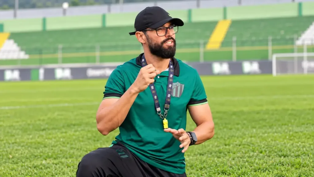 Campeão e invicto no Rio Verde, Luan Carlos fica perto de renovar para o Goianão 2027 admin
