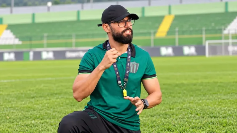 Campeão e invicto no Rio Verde, Luan Carlos fica perto de renovar para o Goianão 2027 admin